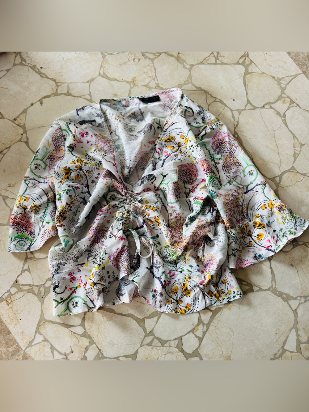 Topshop White Floral Drawstring V-Neck Blouse with leopards Size 8